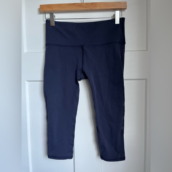 Lululemon Leggings with Mesh Panel - Picture 1 of 5
